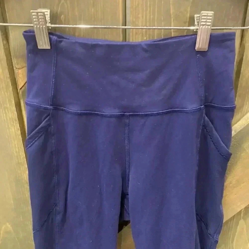 Lululemon Cropped side Mesh Leggings - Picture 2 of 5